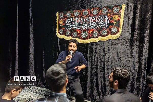 مراسم عزاداری محفل ریحانه‌الحسین بسیج دانش‌آموزی رودهن در دهه سوم محرم