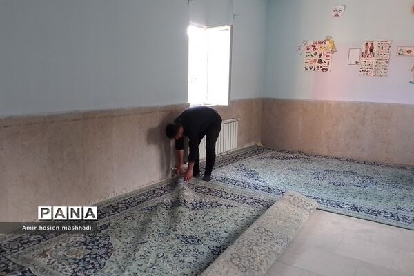 مراسم عزاداری محفل ریحانه‌الحسین بسیج دانش‌آموزی رودهن در دهه سوم محرم