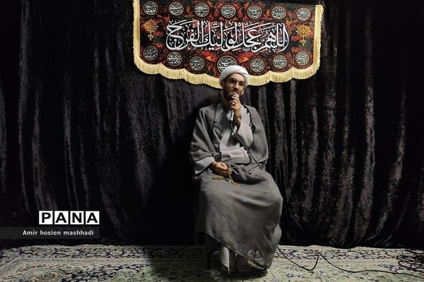 مراسم عزاداری محفل ریحانه‌الحسین بسیج دانش‌آموزی رودهن در دهه سوم محرم