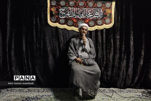 مراسم عزاداری محفل ریحانه‌الحسین بسیج دانش‌آموزی رودهن در دهه سوم محرم