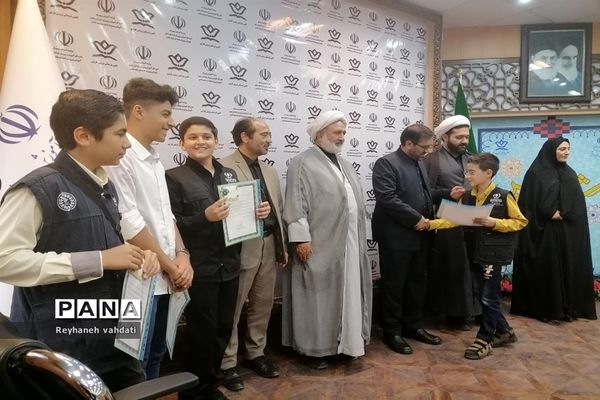 برگزاری مراسم تقدیر از خبرنگاران پانا به مناسبت روز خبرنگار در  کانون فارابی ناحیه۲