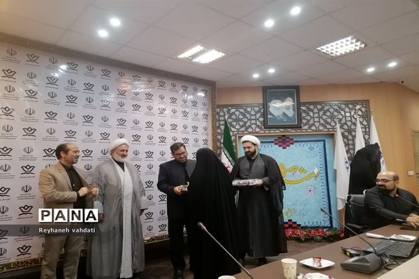 برگزاری مراسم تقدیر از خبرنگاران پانا به مناسبت روز خبرنگار در  کانون فارابی ناحیه۲