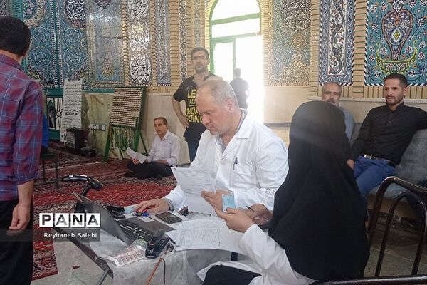 اهدای خون در مسجد جامع اورین واقع در بهارستان ۲