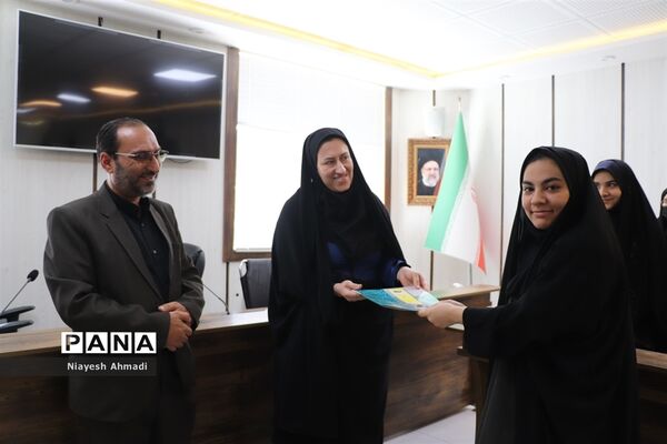 تقدیر از دختران خبرنگار ناحیه سه مشهد