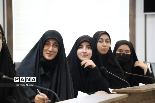 تقدیر از دختران خبرنگار ناحیه سه مشهد
