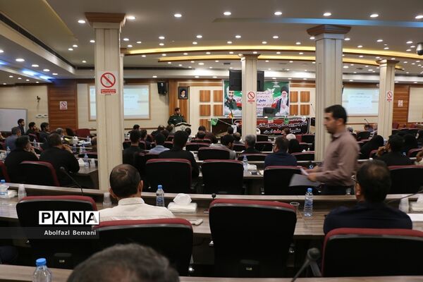 مجمع استانی دومین کنگره معلمان انقلاب اسلامی در قم