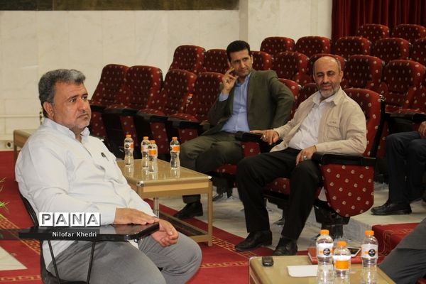 کمیسیون‌های تخصصی کنگره دومین مجمع معلمان انقلاب اسلامی استان بوشهر ( 1 )