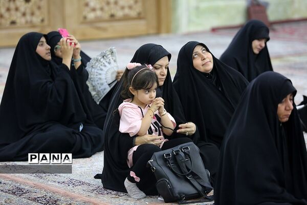 آیین غبارروبی مضجع نورانی حضرت معصومه(س) با حضور اصحاب رسانه