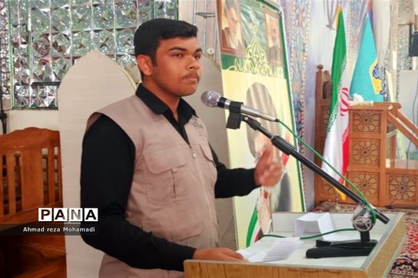 نماز جمعه کاشمر در امامزاده سیدحمزه(ع)