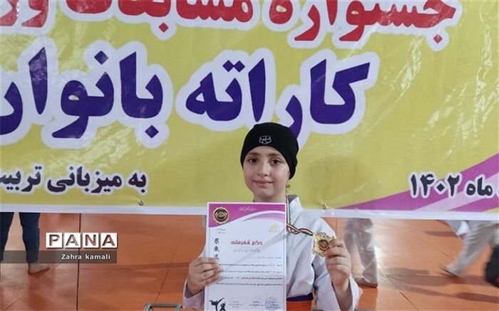 کسب مدال طلا و افتخارآفرینی دانش‌آموز خبرنگار پانا در مسابقات انتخابی کشوری کاراته