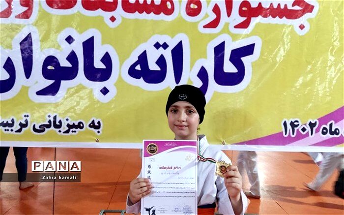 کسب مدال طلا و افتخارآفرینی دانش‌آموز خبرنگار پانا در مسابقات انتخابی کشوری کاراته