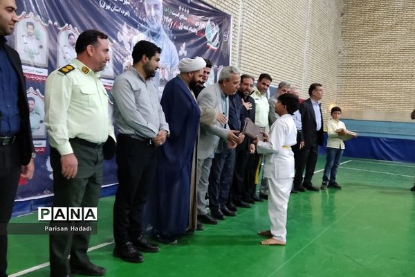 آیین رونمایی از یک کار فرهنگی ورزشی بزرگ در شهرک وائین شهرستان شهریار