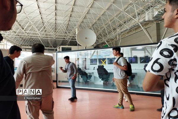 راهیان پیشرفت، راهیان افق‌های دور