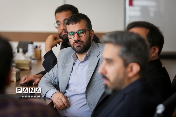 بازدید دبیر شورای اطلاع‌رسانی دولت از فرآیند ارزیابی تکمیلی پذیرفته‌شدگان آزمون استخدامی آموزگاری