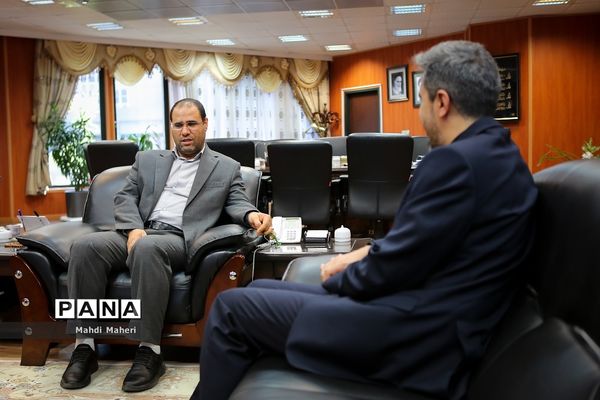 بازدید دبیر شورای اطلاع‌رسانی دولت از فرآیند ارزیابی تکمیلی پذیرفته‌شدگان آزمون استخدامی آموزگاری