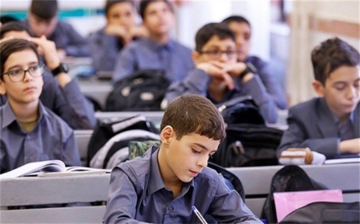 ظرفیت هنرستانهای کاشان، کمتر از نیاز دانش آموزان است