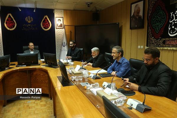 دیدار وزیر آموزش و پرورش با کمیته اجرایی المپیاد فیزیک 2024