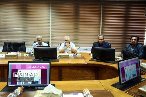 دیدار وزیر آموزش و پرورش با کمیته اجرایی المپیاد فیزیک 2024