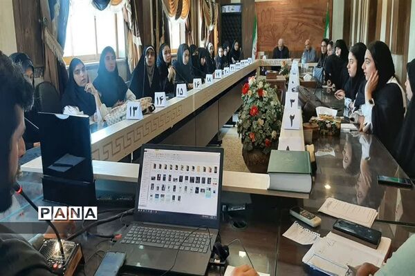 مناظره دانش‌آموزی درآموزش و پرورش شهرستان عباس آباد
