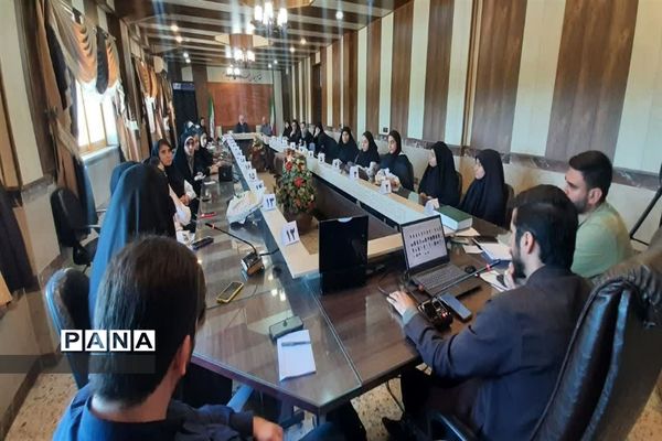 مناظره دانش‌آموزی درآموزش و پرورش شهرستان عباس آباد