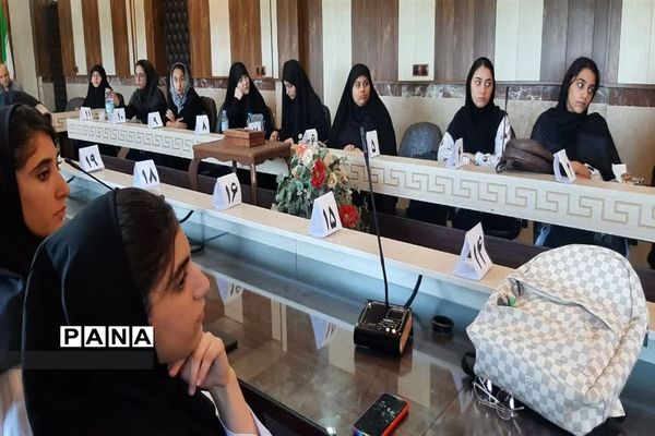 مناظره دانش‌آموزی درآموزش و پرورش شهرستان عباس آباد