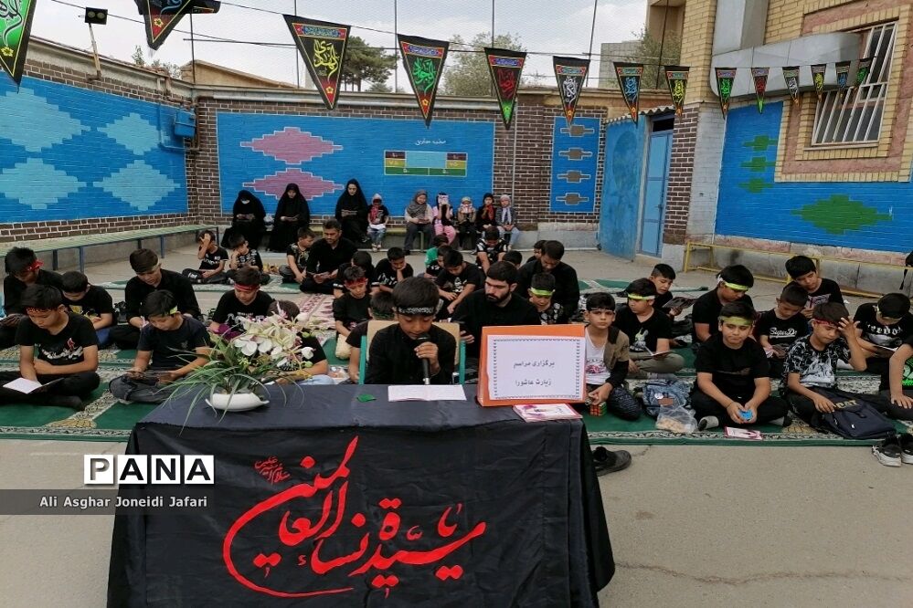 عزاداری دانش‌آموزان عاشورایی در پایگاه تابستانه مدرسه شیخ جنید(ره) پیشوا