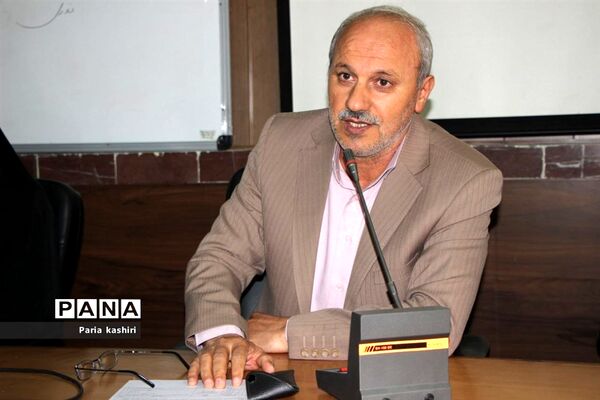 برگزاری جلسه توجیهی با حضور دانشجویان فارغ التحصیل دانشجو فرهنگیان