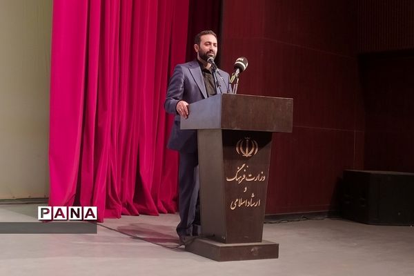 مراسم تجلیل از برترین‌های تشکل‌ها و مشارکت‌های اجتماعی در قم