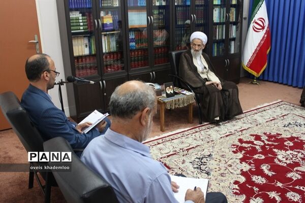 دیدار مدیر، معاونان و کارشناسان آموزش و پرورش گلوگاه با نماینده ولی فقیه در مازندران