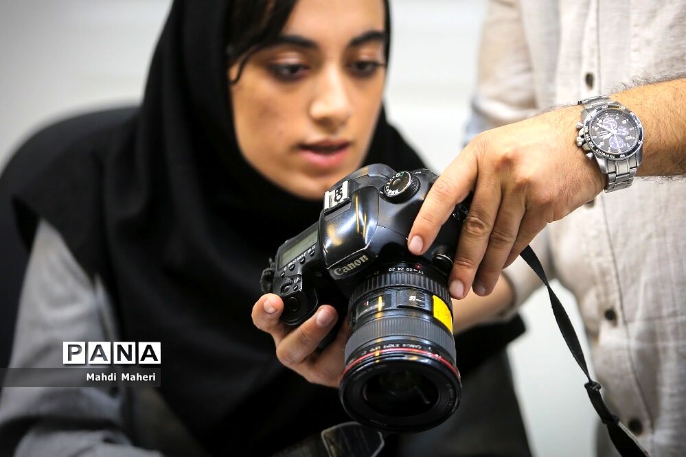 برگزاری دوره آموزشی عکاسی برای دانش‌آموز خبرنگاران پانا