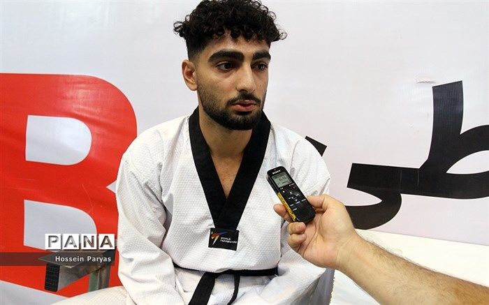 ‌اهتزار پرچم مقدس ایران؛ آرزوهای یک نوجوان از میانه تا بیروت