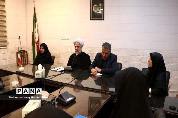 جلسه هم‌اندیشی با دانش‌آموزان رابط نماز جمعه شهرستان ساوه