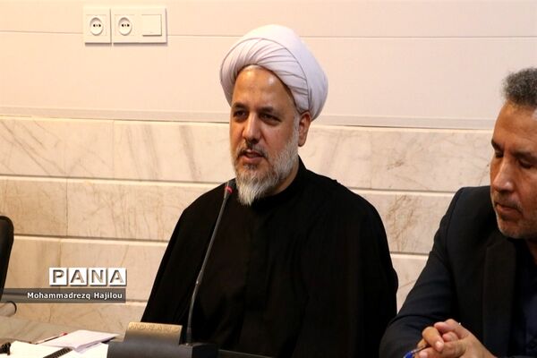جلسه هم‌اندیشی با دانش‌آموزان رابط نماز جمعه شهرستان ساوه