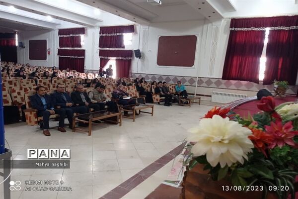 نشست توانمند‌سازی رابطان خبرگزاری پانای مدارس ناحیه یک یزد