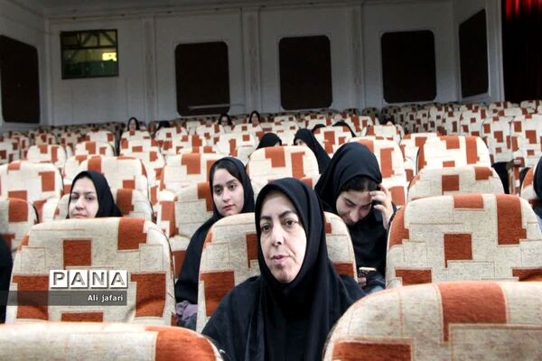 نشست توانمند‌سازی رابطان خبرگزاری پانای مدارس ناحیه یک یزد