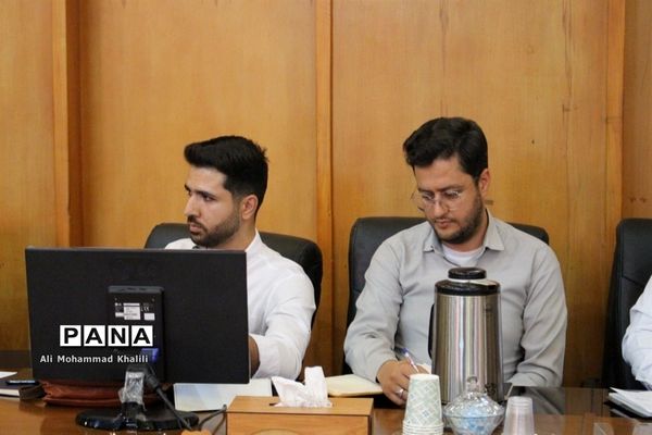 برگزاری نشست تخصصی مشاوران مردمی‌سازی، فرهنگیان جوان استان فارس