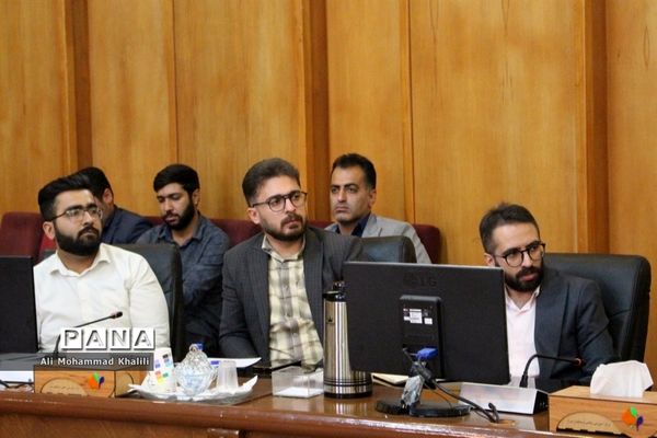 برگزاری نشست تخصصی مشاوران مردمی‌سازی، فرهنگیان جوان استان فارس