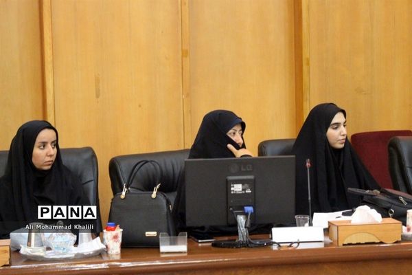 برگزاری نشست تخصصی مشاوران مردمی‌سازی، فرهنگیان جوان استان فارس