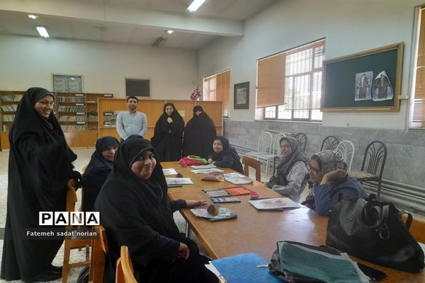 بازدید کارشناسان منطقه تبادکان از پایگاه‌های اوقات فراغت