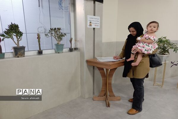 برپایی نمایشگاه گل و گیاه در فرهنگسرای بعثت صفادشت