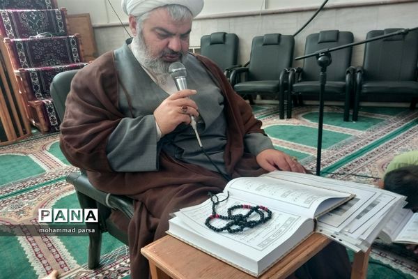 آموزش قرآن برای نوجوانان در مسجد صاحب الزمان (ع) محمدآباد عرب‌ها