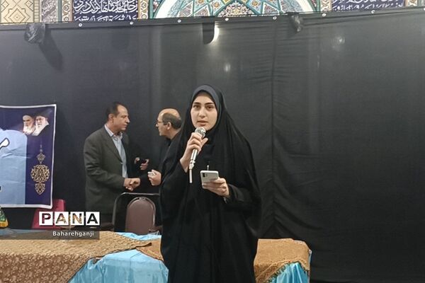 دوشنبه های مسجد محوری در مسجد فاطمه الزهرا شیراز با حضور دانش‌آموزان