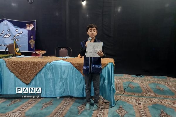 دوشنبه های مسجد محوری در مسجد فاطمه الزهرا شیراز با حضور دانش‌آموزان