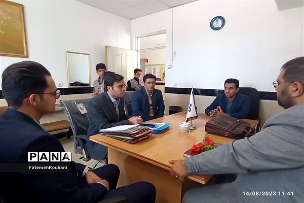 حضور ارزیابان استانی و کشوری در آموزش و پرورش و کانون شهیدان گوهری خلیل‌آباد