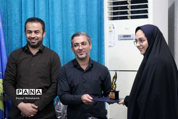 نشست اختصاصی خبرنگاران پانا با فرمانده ناحیه مقاومت بسیج اردکان