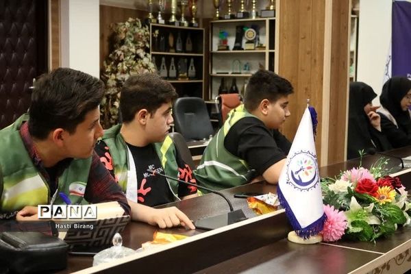 آیین تجلیل از دانش‌آموز خبرنگاران پانا ناحیه یک بهارستان