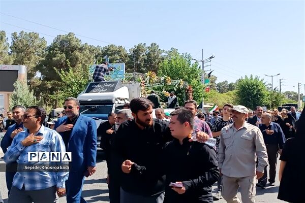 تشییع پیکر شهید گمنام در پاکدشت