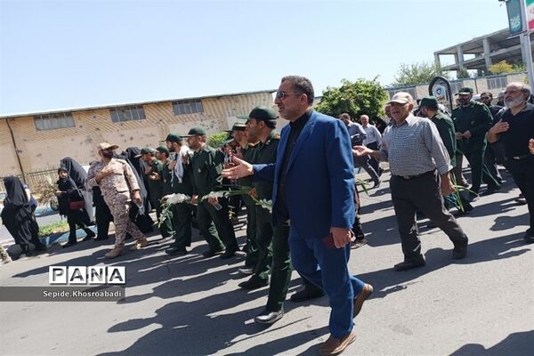 تشییع پیکر شهید گمنام در پاکدشت