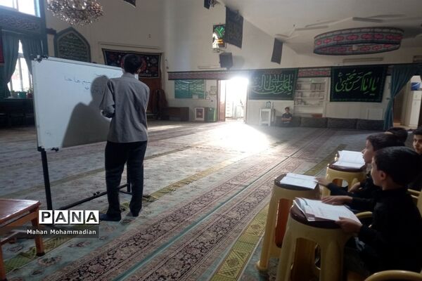برگزاری کلاس قرآن در پایگاه بسیج شهید فلاح