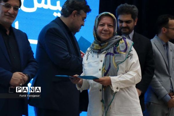 بازدید خبرنگاران از ظرفیت‌های منطقه آزاد ارس